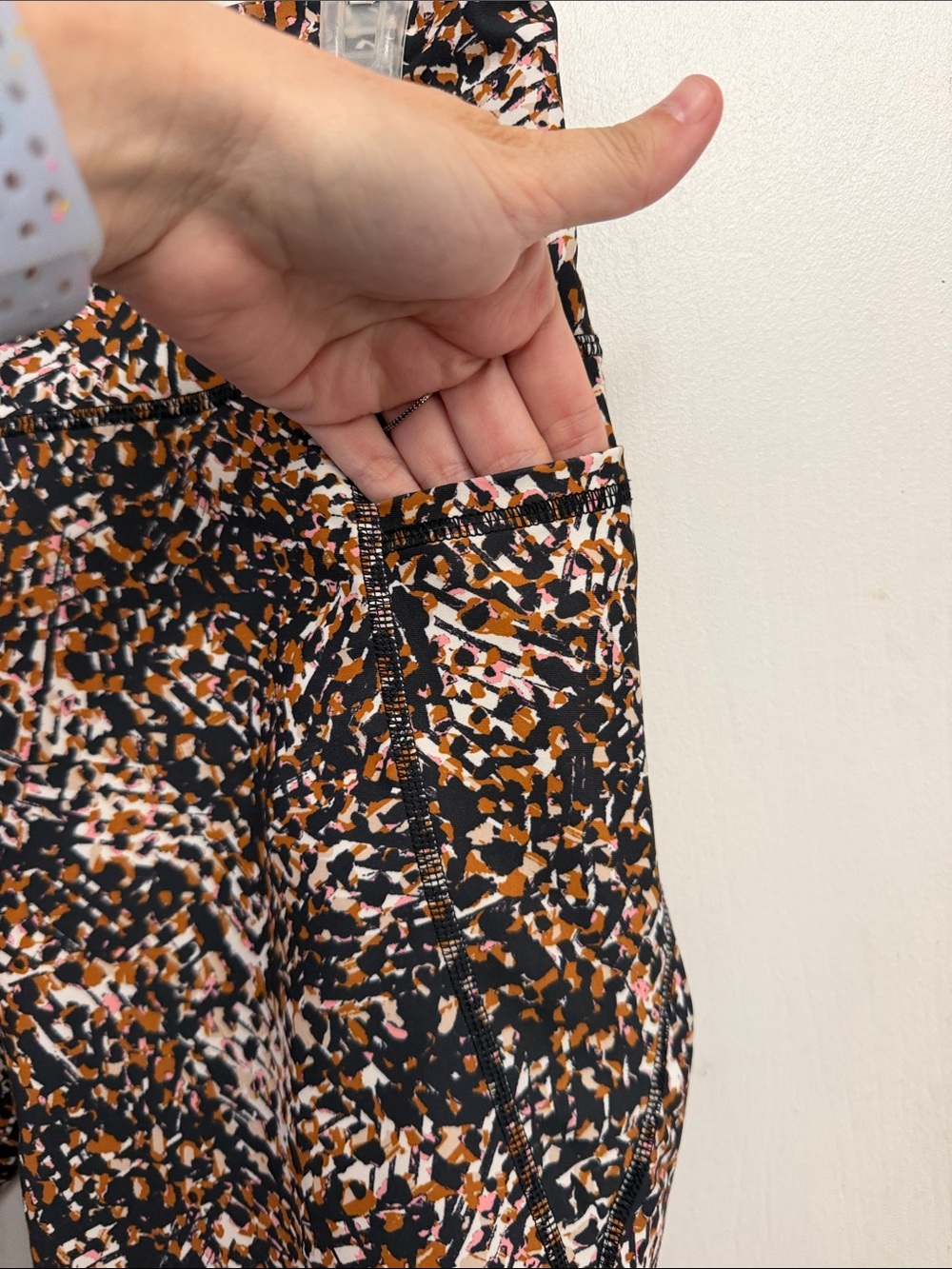Old Navy Black, Brown & Cream Printed High-Rise Bike Shorts - Picture 4 of 10